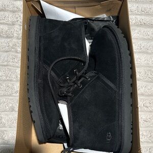 UGG Men's Black Neumel Boot size 9 Brand New
